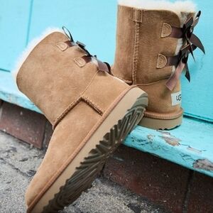 UGG Bailey Bow Kids Tan Boots Used